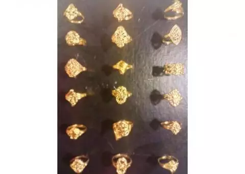 Size 6 gold tone RINGS